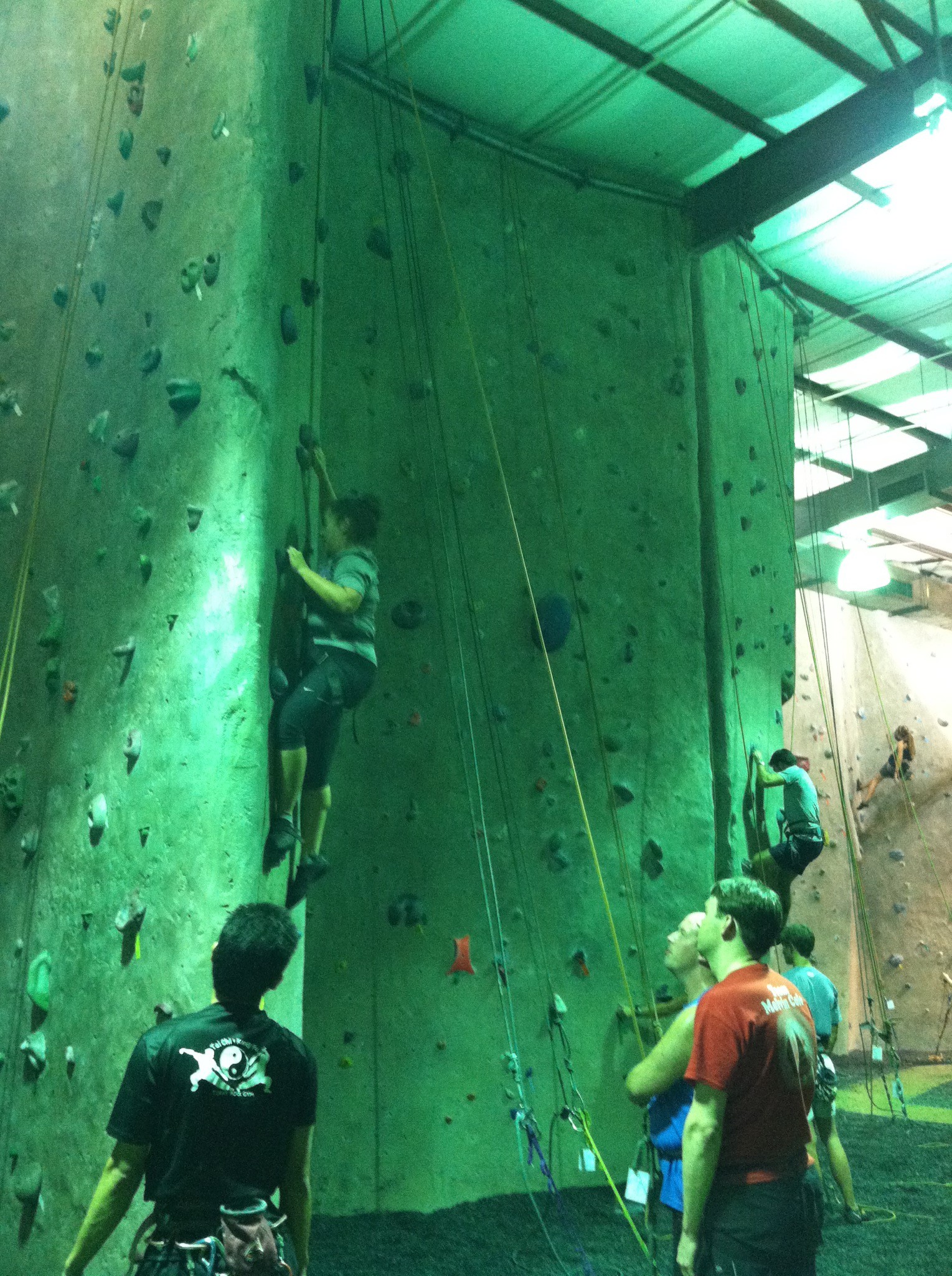 indoor-rock-climbing2